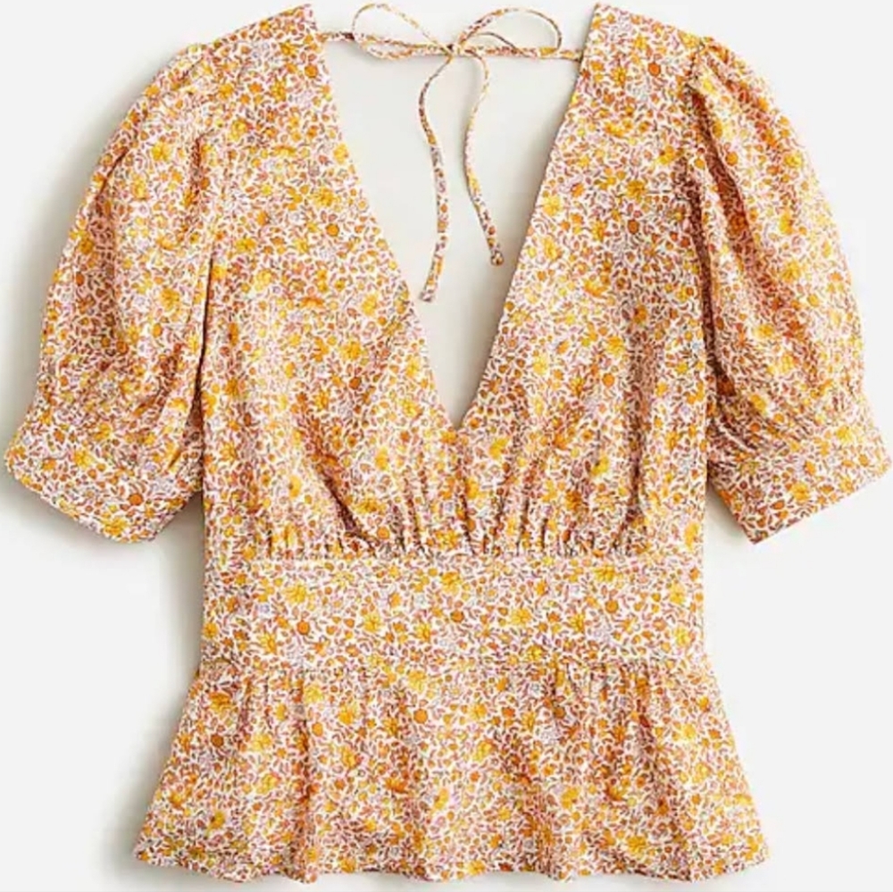 Puff-sleeve V-neck top in scattered blooms